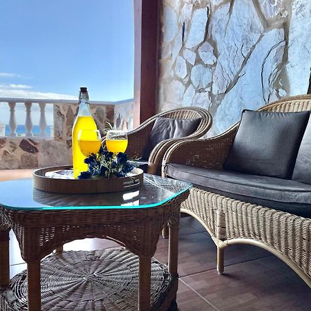 Chabela'S Seaview Penthouse & Spa Lajita Buitenkant foto