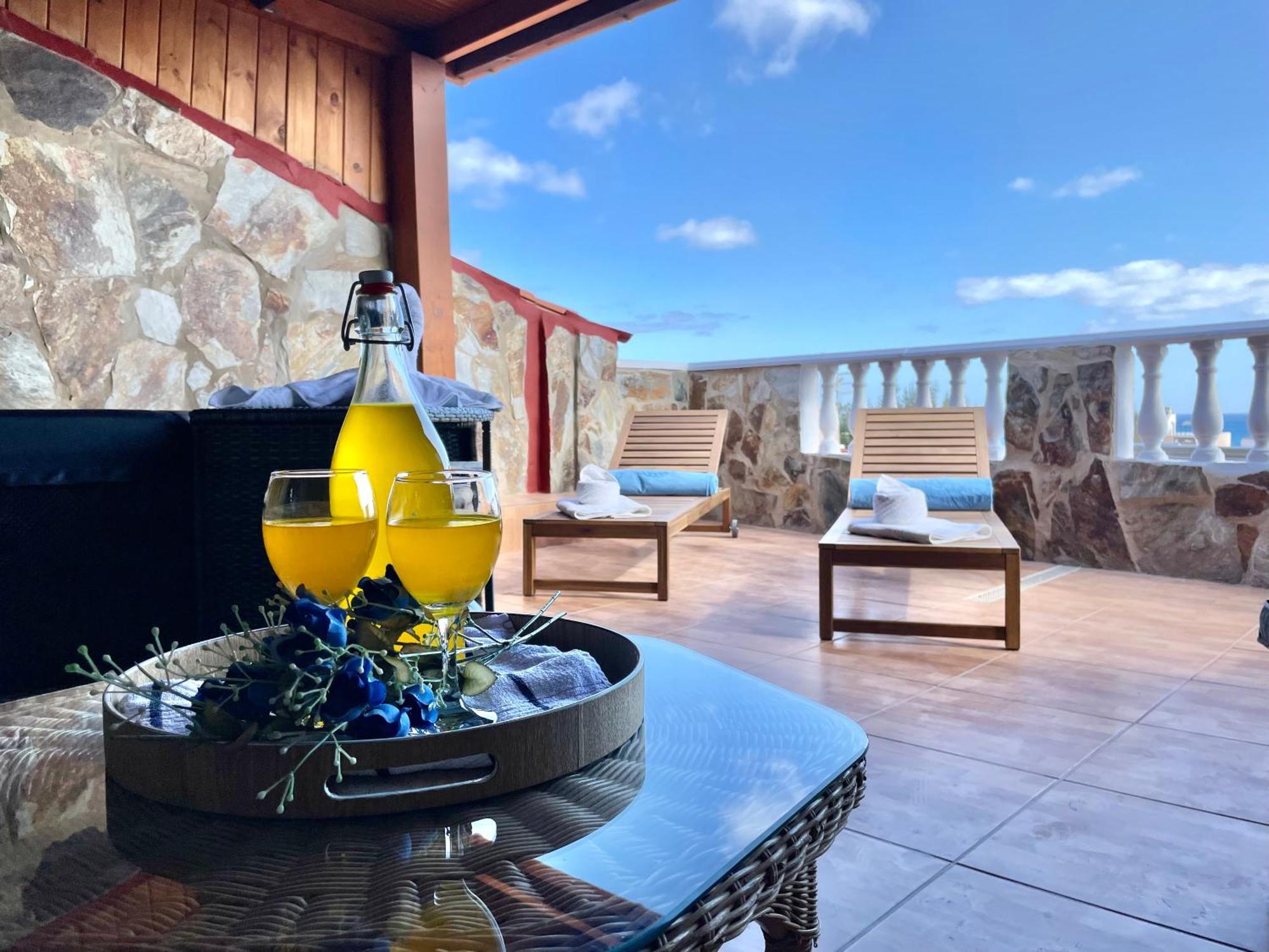 Chabela'S Seaview Penthouse & Spa Lajita Buitenkant foto